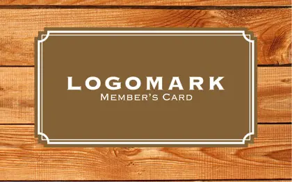 木目ウッド調のナチュラルで自然・優雅な雰囲気を演出するシンプルデザインにタグ風のフレームがおしゃれなデザインの2折スタンプカード014i