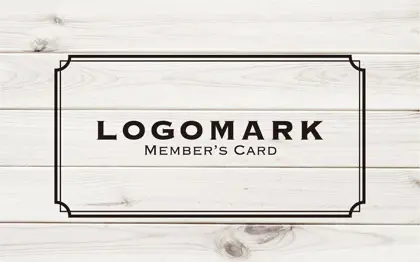 ナチュラル・自然な美しさと温かみを感じる木目ウッド調のシンプルデザインとフレームを配置おしゃれな2折スタンプカード032A