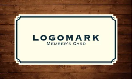 美容室・ネイルサロン・ヘアサロン向けの木目ウッド調のナチュラルで自然・優雅な雰囲気を演出するシンプルデザインにタグ風のフレームがおしゃれなデザインの次回予約カードRMS-014B